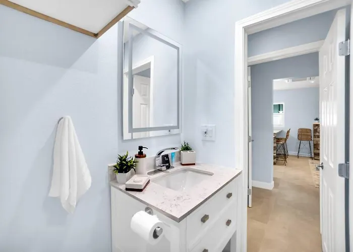 Holiday home Luxurious House Two Blocks From The Beach. Clearwater Beach
