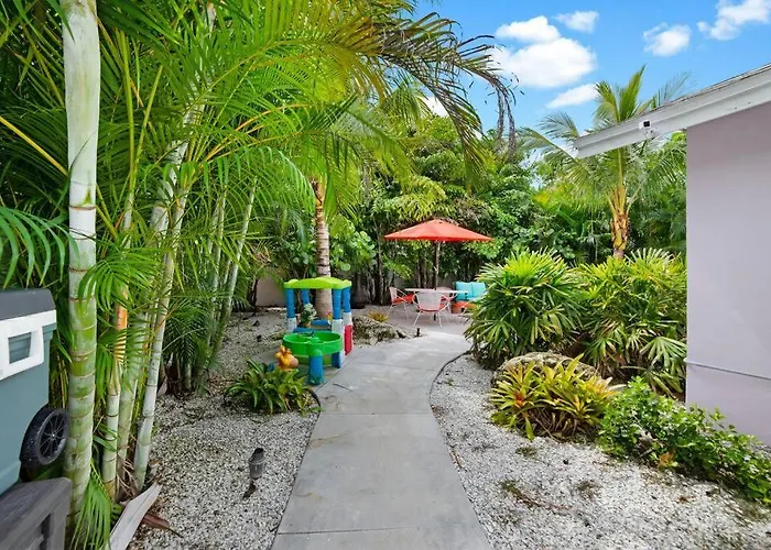 Luxurious House Two Blocks From The Beach. * Clearwater Beach