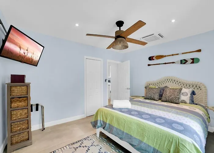 Luxurious House Two Blocks From The Beach. Holiday home Clearwater Beach