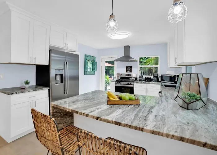 Luxurious House Two Blocks From The Beach. Holiday home *
